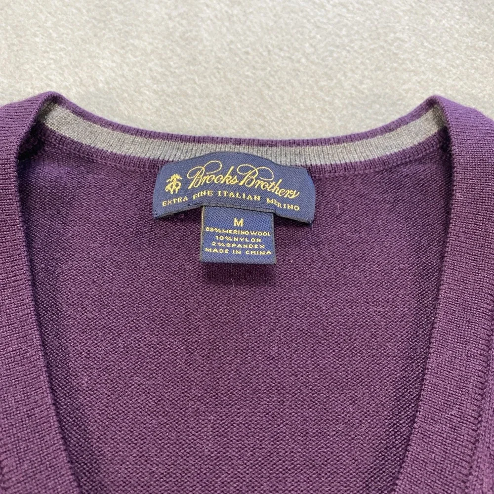 Brooks Brothers Mens Sweater V-Neck Purple Merino Wool Size Medium